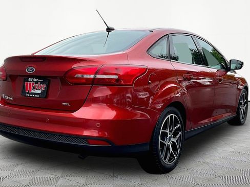 Used 2018 Ford Focus SEL FWD image 6