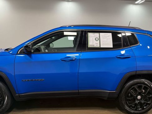 Used 2024 Jeep Compass Latitude AWD/4WD image 37