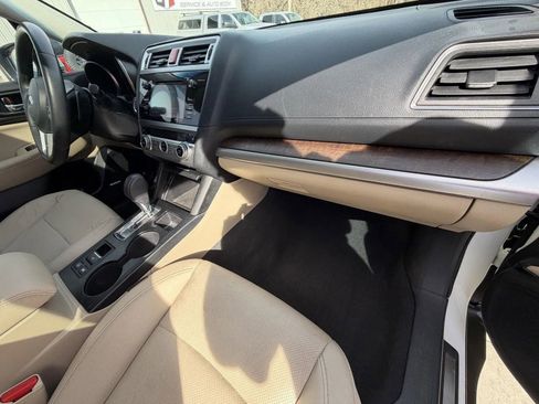 Used 2017 Subaru Outback 3.6R Limited image 13