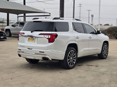 Used 2020 GMC Acadia Denali image 3