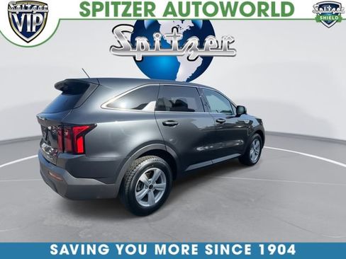 Certified 2023 Kia Sorento LX FWD image 9