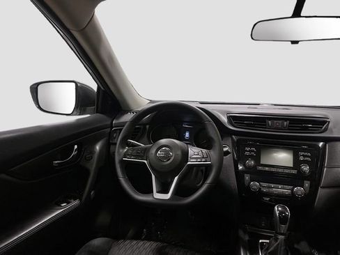 Used 2017 Nissan Rogue SV AWD/4WD image 24
