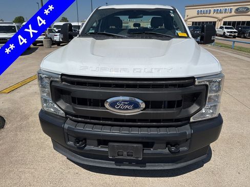 Used 2022 Ford F250 XL w/ Power Equipment Group image 2