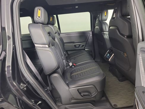 Used 2024 Rivian R1S Adventure AWD/4WD image 23