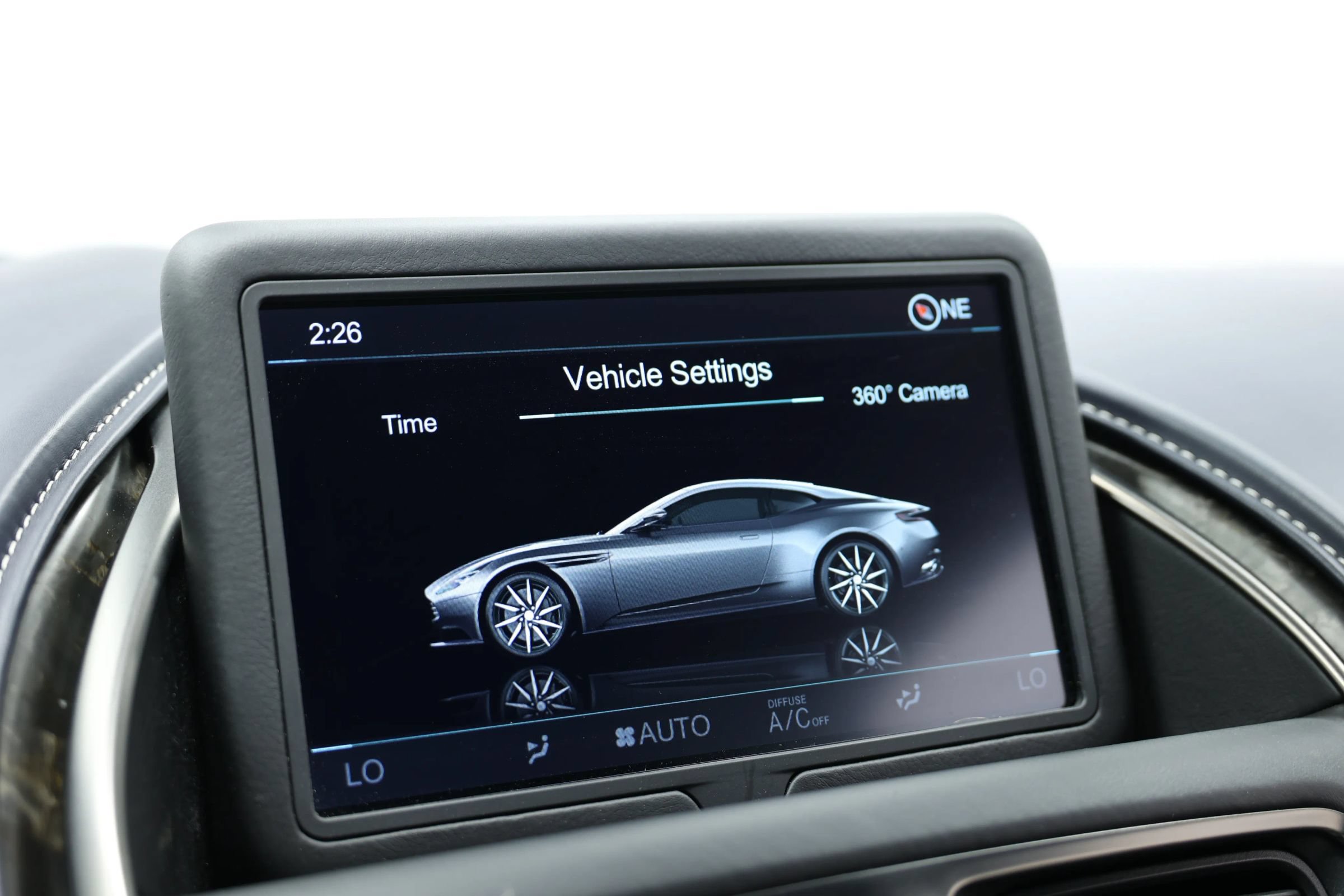 Used 2019 Aston Martin DB11 Coupe RWD image 39