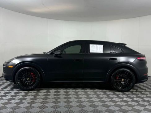Used 2023 Porsche Cayenne GTS image 3