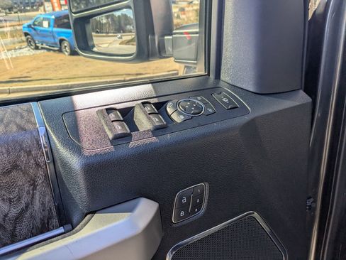 Used 2019 Ford F250 Lariat w/ Lariat Ultimate Package image 12