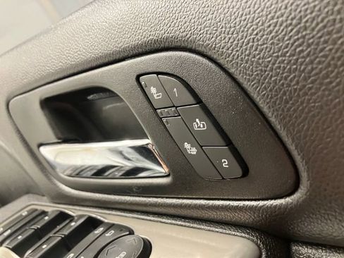 Used 2010 Chevrolet Tahoe LT w/ Luxury Package AWD/4WD image 26