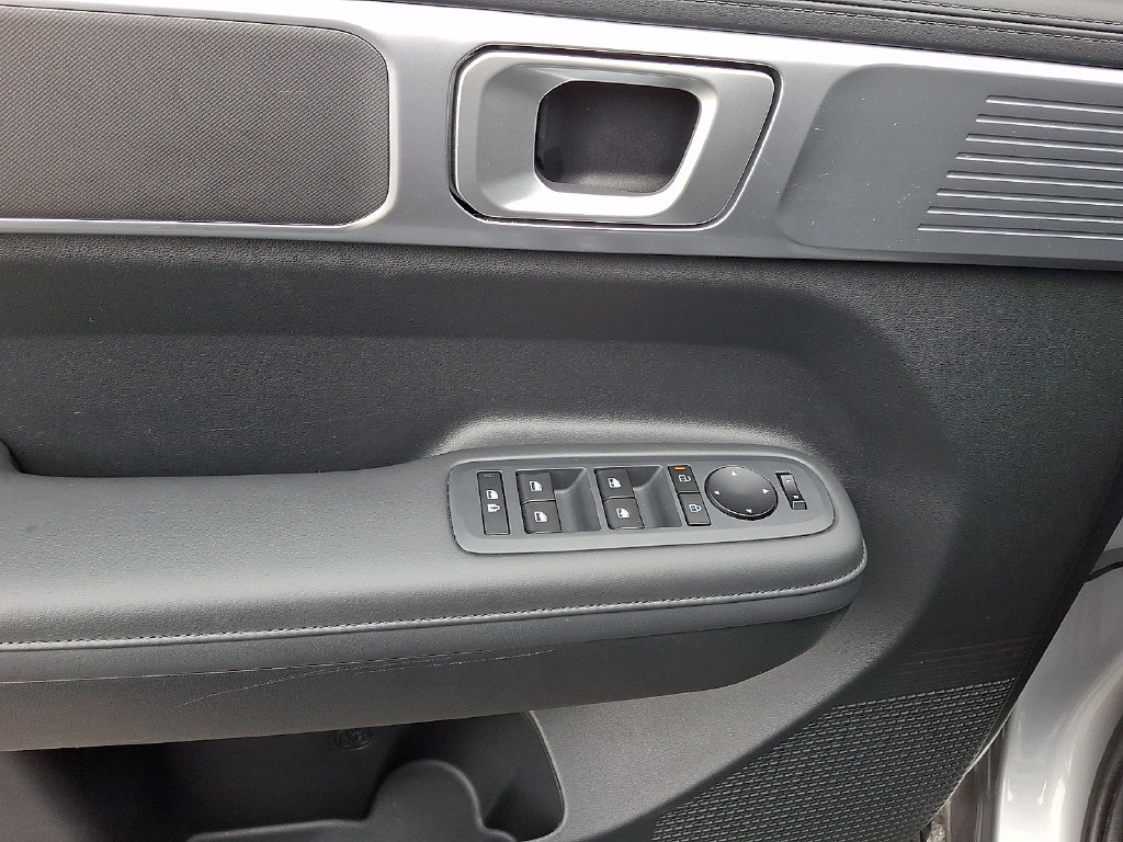 Used 2026 Hyundai Santa Fe SEL AWD/4WD image 15