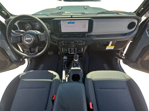 New 2025 Jeep Gladiator Sport image 9