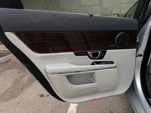 Used 2014 Jaguar XJ L Portfolio image 52