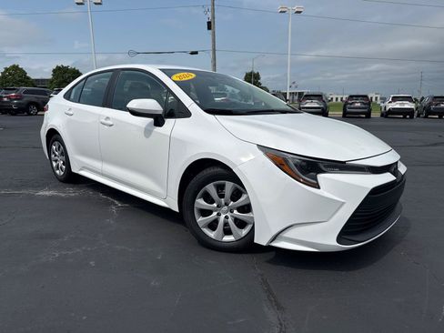 Used 2024 Toyota Corolla LE FWD image 2