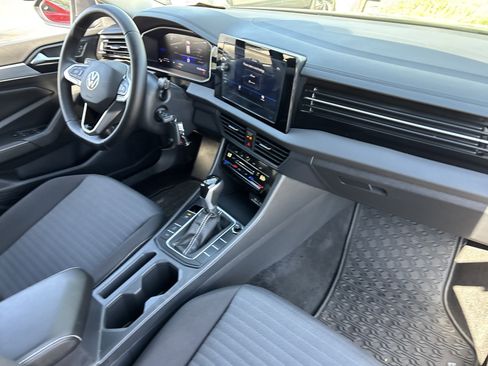 Certified 2025 Volkswagen Jetta S image 10