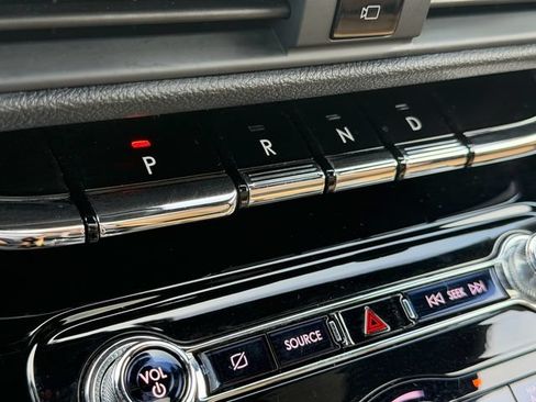 Used 2022 Lincoln Corsair Reserve w/ Luxury Package FWD image 27