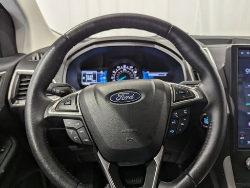Used 2024 Ford Edge SEL w/ Convenience Package image 16