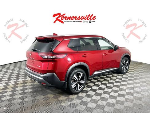 Used 2023 Nissan Rogue SL w/ SL Premium Package image 7