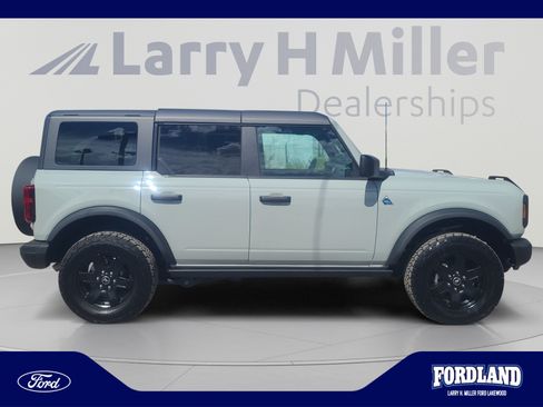Used 2024 Ford Bronco Black Diamond AWD/4WD image 6
