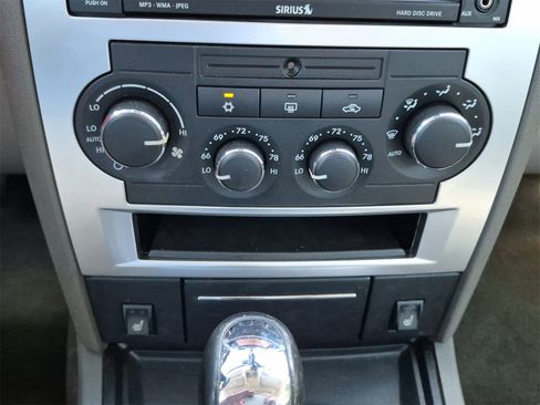 Used 2008 Chrysler 300 C w/ Navigation & Sound Group II image 25