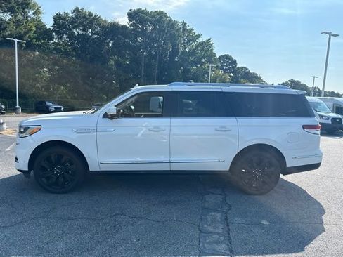 Used 2023 Lincoln Navigator L Reserve AWD/4WD image 9