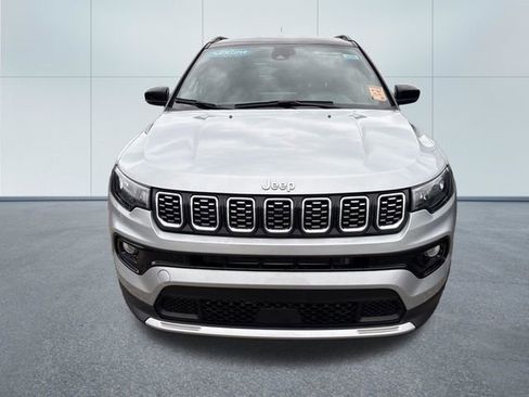 Used 2025 Jeep Compass Limited image 6