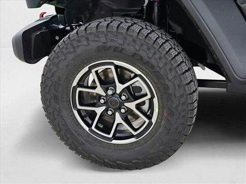 New 2025 Jeep Gladiator Rubicon w/ Safety Group image 10