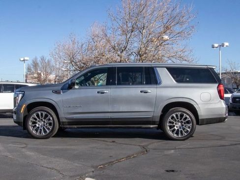 Used 2025 GMC Yukon XL Denali image 4