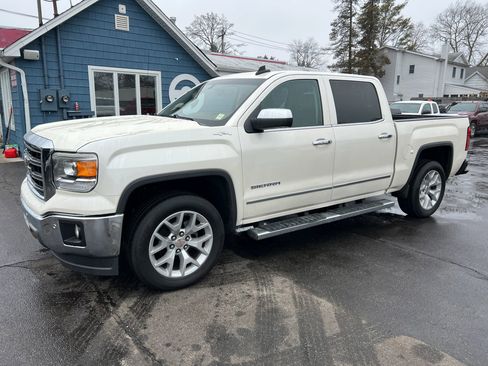 Used 2015 GMC Sierra 1500 SLT w/ SLT Crew Cab Value Package image 2