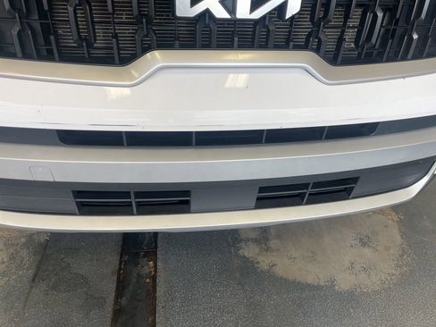 Used 2024 Kia Telluride EX w/ EX Captain's Chair Package AWD/4WD image 12