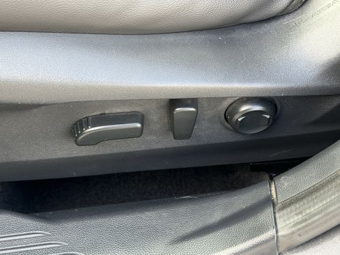 Used 2020 Subaru Outback Limited image 14