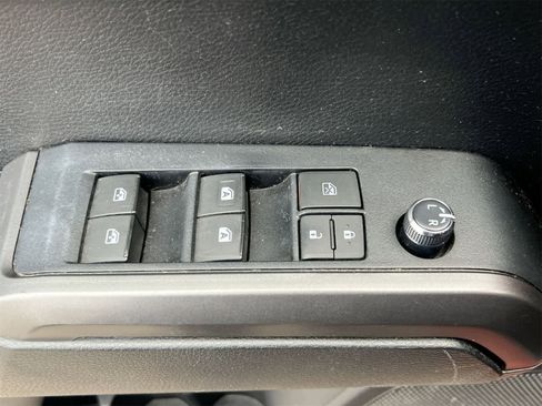 Used 2017 Toyota Tacoma TRD Off-Road image 17