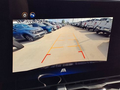 Used 2025 Chevrolet Equinox LT FWD image 12