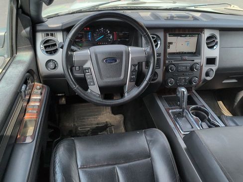Used 2015 Ford Expedition Platinum RWD image 29