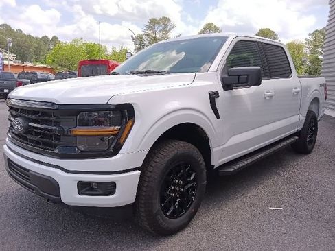 New 2026 Ford F150 XLT w/ XLT Black Appearance Package AWD/4WD image 7