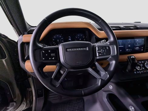 Certified 2023 Land Rover Defender 110 X-Dynamic SE AWD/4WD image 11