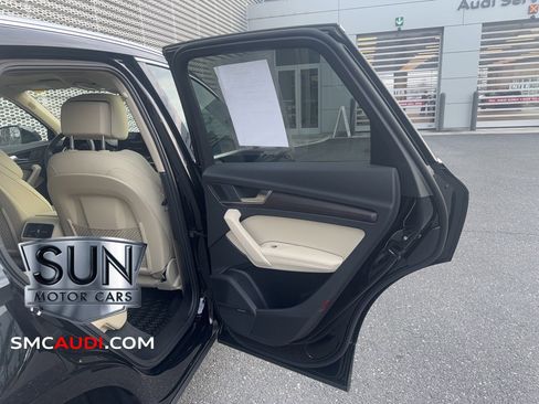 Certified 2025 Audi Q5 2.0T Premium Plus w/ Premium Plus Package image 9