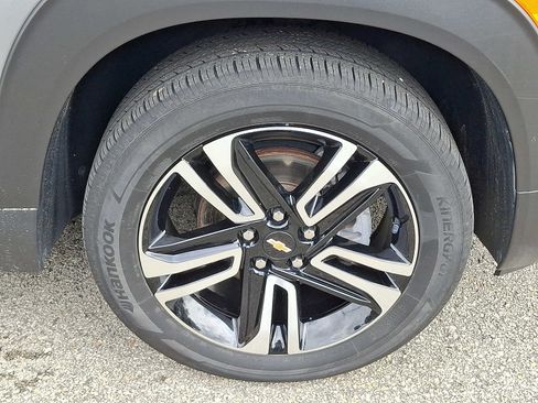 Used 2023 Chevrolet TrailBlazer LT FWD image 8