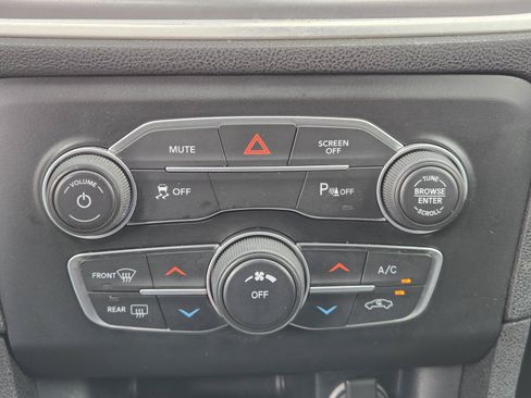 Certified 2022 Dodge Charger SXT RWD image 13