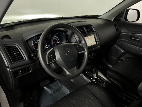 Used 2024 Mitsubishi Outlander Sport ES image 12