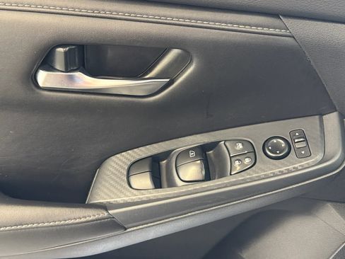 Used 2024 Nissan Sentra SV image 18