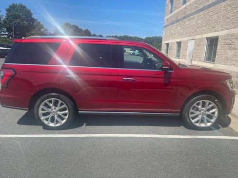 Used 2019 Ford Expedition Limited w/ Equipment Group 302A AWD/4WD image 5