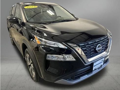 Used 2023 Nissan Rogue SV AWD/4WD image 8