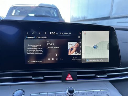 New 2025 Hyundai Elantra Limited image 24