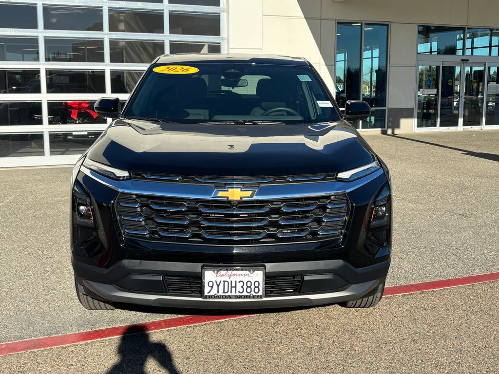 Used 2026 Chevrolet Equinox LT AWD/4WD image 2