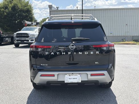 Used 2024 Nissan Pathfinder SL w/ SL Premium Package FWD image 7