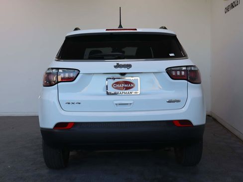 Used 2024 Jeep Compass Latitude image 6