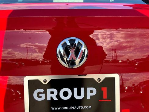 Used 2020 Volkswagen Jetta R-Line image 9