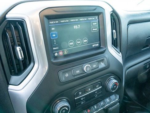 Used 2022 Chevrolet Silverado 2500 W/T w/ Gooseneck/5TH Wheel Package image 18