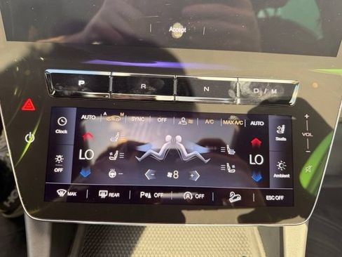 Certified 2023 Maserati Grecale Modena AWD/4WD image 17