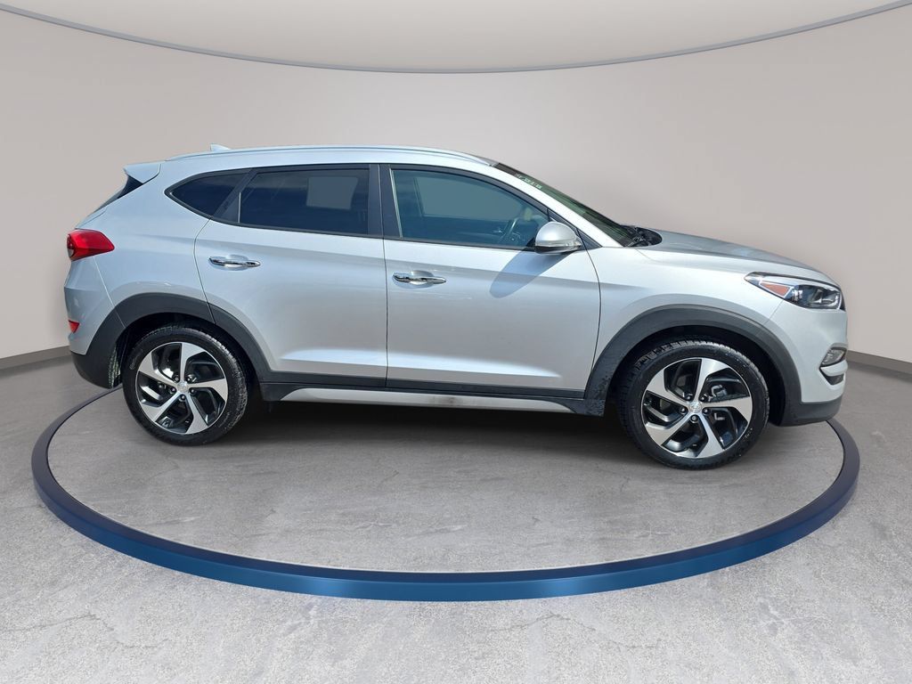 Used 2017 Hyundai Tucson Limited AWD/4WD image 5