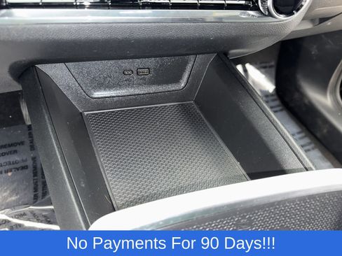 Used 2025 Chevrolet Equinox LT w/ Convenience Package II image 19